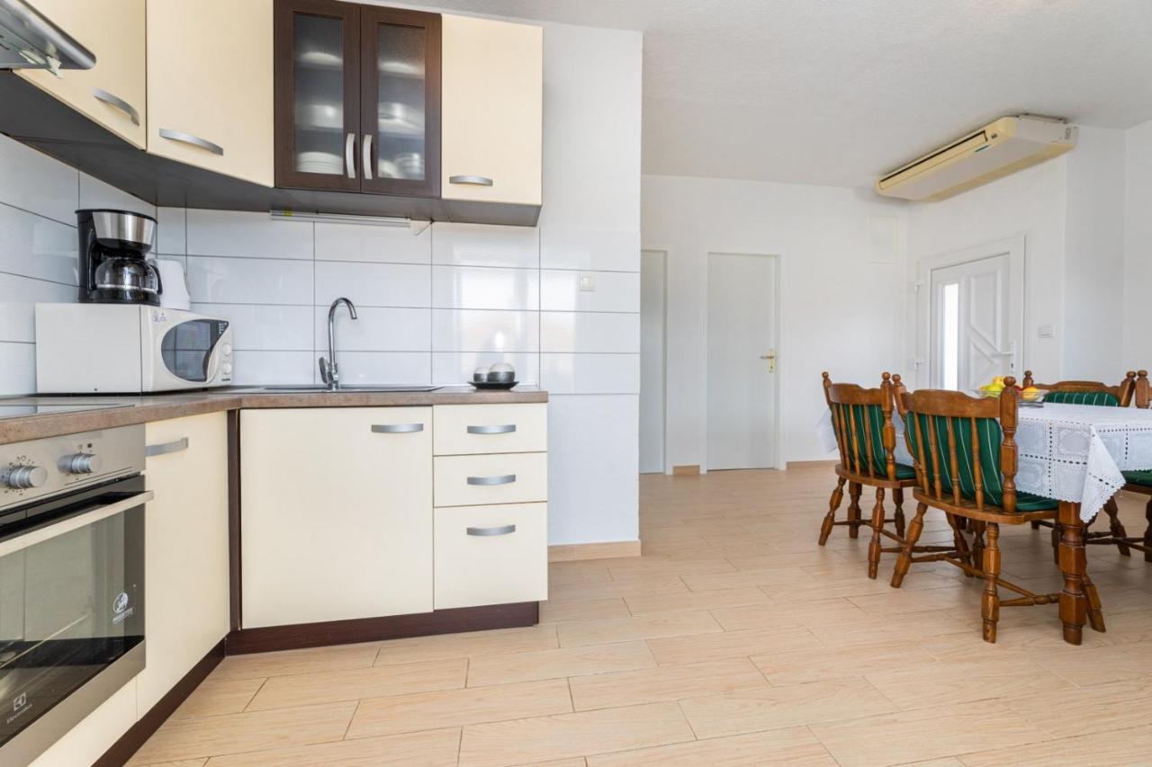 Apartmani Jasarevic Šilo Exterior foto